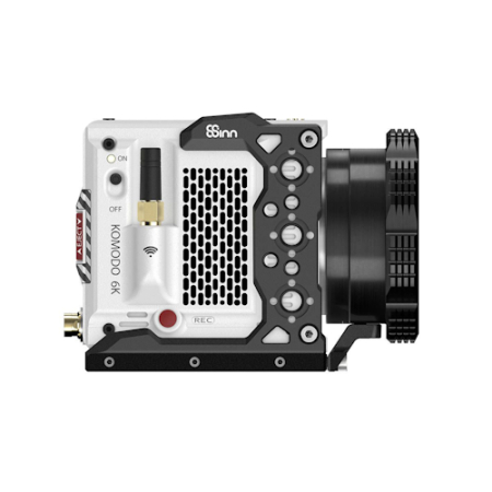8Sinn Lens Adapter Support - stabilizator / podpora do adaptera obiektywu RF / PL Evolution do klatki do Red Komodo / Komodo-X - przykład użycia