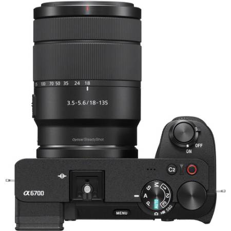 Sony A6700 + 18-135mm - aparat + obiektyw SEL18135 (ILCE-6700M)