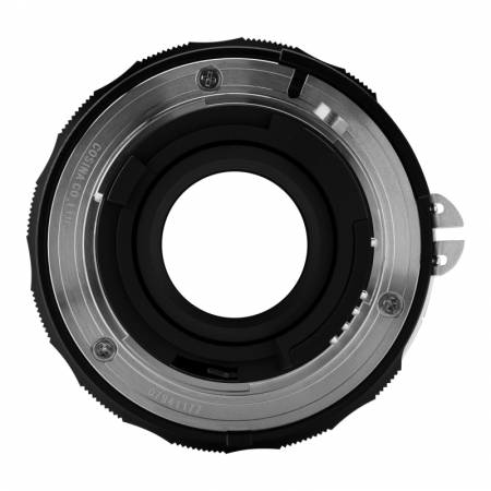 Voigtlander Ultron SL IIs 40mm f/2.0 - obiektyw stałoogniskowy, Nikon F, czarny