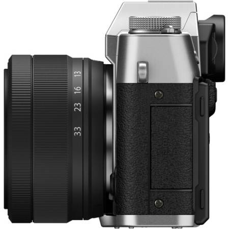 FUJIFILM X-T30 III + XC13-33MM - zestaw, aparat bezlusterkowy 26.1Mpx, APS-C + obiektyw 13-33mm, F3.5-6.3 (srebrny) - bok