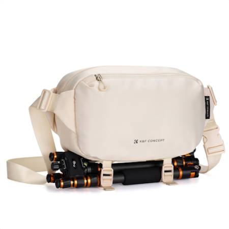K&F Concept KF5345 Alpha Sling Bag 10 l - torba fotograficzna typu sling (na ramię, biodrowa), 10L, beżowa - przykład użycia