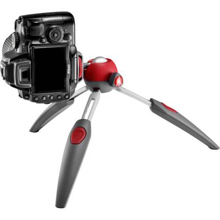 Manfrotto MTPIXIEVO-RD - mini statyw stołowy PIXI EVO (10,5-20cm, udźwig 2,5kg, 2-sekcyjny, czerwony) - przykład użycia