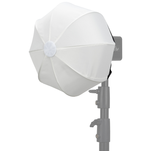 Newell NL5279 - oktagonalny softbox lantern 30cm do lampy Tara, Mini Bowens Softbox lantern Newell 30 cm Mini Bowens to ultra-kompaktowy modyfikator światła typu „lampion”, zaprojektowany z myślą o lampie LED Newell Tara 40 RGB. Oktagonalna konstrukcja wykorzystująca wysokiej jakości biały materiał dyfuzyjny gwarantuje miękkie, sferyczne rozproszenie światła i skuteczną eliminację głębokich cieni. Dzięki systemowi szybkiego rozkładania modyfikator jest gotowy do pracy w kilka sekund. Średnica 30 cm idealnie koresponduje z mocą 40 W, oferując naturalne oświetlenie w promieniu 360°. Mocowanie Mini Bowens zapewnia stabilne połączenie, a piórkowa waga (220 g) sprawia, że zestaw pozostaje niezwykle mobilny. To doskonały wybór do portretów, zdjęć produktowych oraz profesjonalnych nagrań wideo. Charakterystyka: kompaktowy softbox sferyczny typu lantern (lampion) średnica 30 cm po pełnym rozłożeniu oktagonalna budowa zapewniająca równomierne rozproszenie strumienia światła generuje miękkie, naturalne oświetlenie i niweluje ostre cienie rozsył światła w promieniu 360° – idealny do pracy w małych wnętrzach wysokiej jakości biały materiał dyfuzyjny dla optymalnej plastyki obrazu specjalna czarna osłona przy mocowaniu zapobiegająca wyciekom światła do tyłu wyposażony w popularny system montażu Mini Bowens zaprojektowany do współpracy z lampą Newell Tara 40 RGB system błyskawicznego rozkładania (blokada za pomocą jednego elementu) montaż i demontaż trwa kilka sekund i nie wymaga użycia narzędzi wykonany z trwałych i odpornych na eksploatację materiałów łatwy transport dzięki bardzo kompaktowej formie po złożeniu waży zaledwie 220 g – niemal nieodczuwalny w bagażu fotograficznym doskonały do portretów, fotografii produktowej, streamów oraz wideo uniwersalne zastosowanie w warunkach studyjnych oraz plenerowych Sferyczne i równomierne rozproszenie światła Newell 30 cm Mini Bowens to modyfikator typu lantern, który w przeciwieństwie do klasycznych, kierunkowych softboxów, emituje światło w każdym kierunku. Sferyczna konstrukcja pozwala uzyskać niezwykle miękkie oświetlenie, które wypełnia całe pomieszczenie, odbijając się od ścian i sufitu. Dzięki temu cienie stają się subtelne, a kontrast zostaje złagodzony. To niezastąpione rozwiązanie przy nagrywaniu streamów, wywiadów czy tworzeniu portretów, gdzie zależy Ci na naturalnym, przyjemnym dla oka efekcie „otulenia” obiektu światłem. Błyskawiczny system montażu Czas na planie jest bezcenny, dlatego softbox lantern Newell 30 cm Mini Bowens został wyposażony w intuicyjny system szybkiego rozkładania. Przygotowanie modyfikatora do pracy ogranicza się do zablokowania konstrukcji jednym haczykiem. Po zakończeniu zdjęć wystarczy jeden ruch, aby złożyć lampion do pozycji transportowej. Brak konieczności używania narzędzi i skomplikowanych instrukcji sprawia, że jest to idealne narzędzie do dynamicznych sesji w terenie. Lekkość i kompaktowe wymiary Przy wadze zaledwie 220 g, sferyczny softbox Newell w żaden sposób nie obciąża Twojego setupu oświetleniowego. Średnica 30 cm została dobrana tak, aby zachować idealny balans między mobilnością a efektywnością rozproszenia dla lamp o mocy do 40 W. Złożony modyfikator zajmuje minimalną ilość miejsca, dzięki czemu bez trudu zmieścisz go w torbie obok aparatu i lampy, zachowując pełną swobodę ruchów podczas sesji u klienta czy w plenerze. Precyzja w ciasnych przestrzeniach Softbox lantern Newell 30 cm Mini Bowens to wybór numer jeden, gdy pracujesz w ograniczonym metrażu. Pozwala on na uzyskanie punktowego, a zarazem miękkiego światła przy zdjęciach z bliska – od fotografii produktowej, przez detale rękodzieła, aż po makijaż. Jest niezastąpiony przy nagrywaniu Rolek czy filmów beauty, gdzie precyzyjne modelowanie światła i delikatne przejścia tonalne na twarzy są kluczem do profesjonalnego wyglądu materiału. Przemyślana oktagonalna konstrukcja Stelaż softboxa bazuje na 8 sekcjach materiału rozpiętych na 7 solidnych prętach, co nadaje mu charakterystyczny, niemal kulisty kształt. Taka budowa zapewnia bardziej naturalne odbicia w oczach modela (catchlights) niż standardowe modyfikatory. Biała dyfuzja maksymalizuje miękkość światła, a czarna osłona przy mocowaniu Mini Bowens dba o to, by cała moc lampy była kierowana do przodu i na boki, eliminując niepożądane straty światła w stronę statywu. Stworzony dla systemu Newell Tara 40 RGB Modyfikator został zoptymalizowany pod kątem pracy z lampą Newell Tara 40 RGB. Lampa ta łączy w sobie moc 40 W, regulację CCT (2500–6500 K) oraz pełną paletę kolorów RGB. Wykorzystując lampion Newell, zamieniasz Tarę we wszechstronne źródło światła wypełniającego, które wiernie oddaje barwy (CRI ≥95). Mobilność zapewniana przez wbudowany akumulator 3400 mAh w połączeniu z lekkością softboxa tworzy profesjonalny, bezprzewodowy zestaw oświetleniowy gotowy do pracy w każdych warunkach. Kompatybilność i uwagi dotyczące mocowania Choć softbox zaprojektowano jako dedykowane akcesorium do lampy Newell Tara, zastosowanie popularnego standardu Mini Bowens otwiera drogę do współpracy z innymi lampami na rynku. Należy jednak pamiętać, że standardy „Mini” mogą różnić się między producentami – przed zakupem warto upewnić się, że Twoja lampa korzysta z wersji kompatybilnej z ekosystemem Newell, aby cieszyć się stabilnym i pewnym montażem. Kompatybilność: lampa LED Newell Tara 40 RGB oraz inne lampy z mocowaniem Mini Bowens odpowiedniego typu Zawartość zestawu: 1x softbox lantern Newell 30 cm Mini Bowens x
