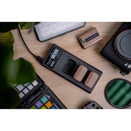Newell CD-USB-C - ładowarka trzykanałowa CD-USB-C do akumulatorów NP-BX1 do Sony, NL4979 - przykład użycia