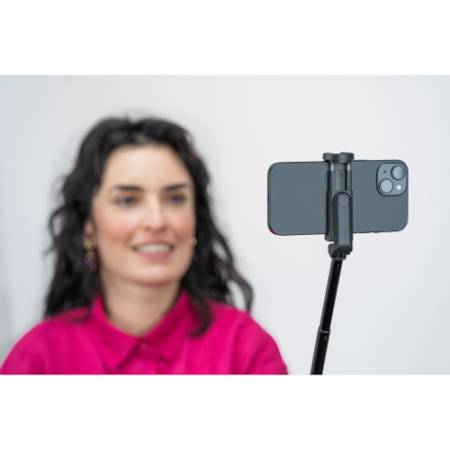 Newell M-Pod Pro - 2w1, mini statyw i selfie stick do smartfona (+pilot, 22-59cm, udźwig 0,8kg) - przykład użycia