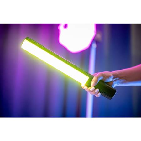 Newell RGB Kathi III - miecz świetlny, lampa LED, 1800-9000K, 20W - przykład użycia