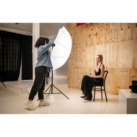 Newell Parasolka-softbox 140 cm - modyfikator światła, parasolka typu softbox, 140cm (rozpraszająca) - przykład użycia