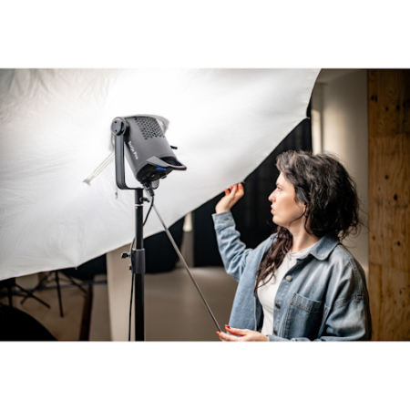 Newell Parasolka-softbox 140 cm - modyfikator światła, parasolka typu softbox, 140cm (odbijająca) - przykład użycia