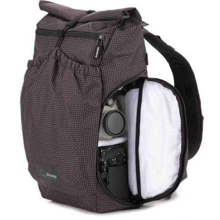 Shimoda Side Lite 22 Starter Kit (Black/White) - zestaw, plecak fotograficzny 22L + średnia torba na sprzęt (520-371) - przykład użycia