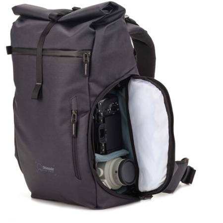 Shimoda Side Street 22 Starter Kit (Anthracite) - zestaw, plecak fotograficzny 22L + średnia torba na sprzęt (520-380) - przykład użycia