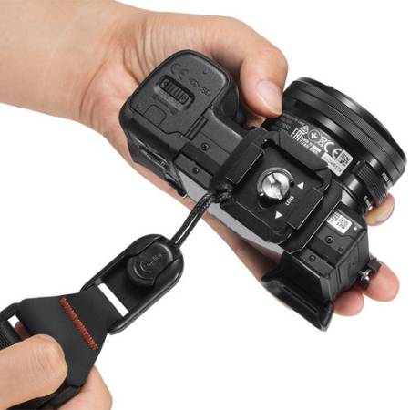 SmallRig 2428 - pasek na szyję z szybkozłączkowymi mocowaniami, czarny_8
