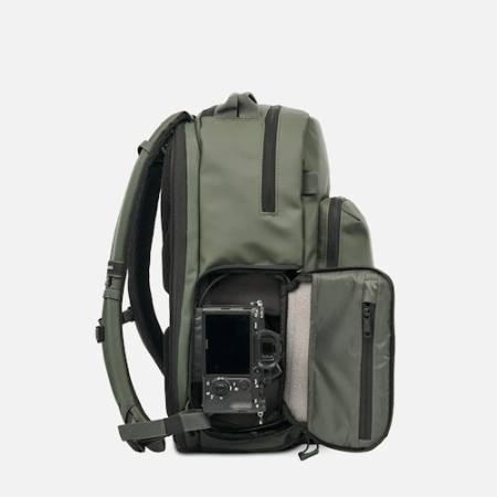 Wandrd Prvke 21 Pocket - plecak fotograficzny typu Pocket, 21L, zielony - przykład użycia