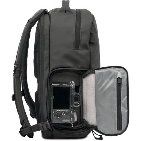 Wandrd Prvke 31 Zip Photo Bundle - plecak fotograficzny typu Zip 31L + akcesoria, czarny - przykład użycia