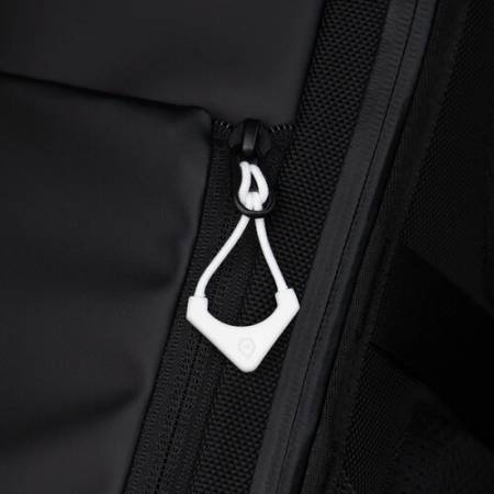 Wandrd Zipper Pullers - uchwyty / przywieszki do zamków błyskawicznych, 12 sztuk (białe) - przykład użycia