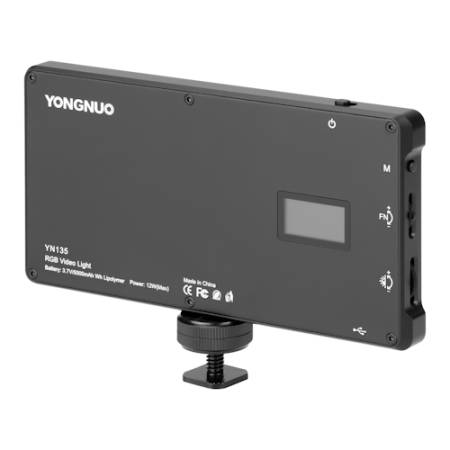 Yongnuo YN135 - panel LED, 3200-5600 K