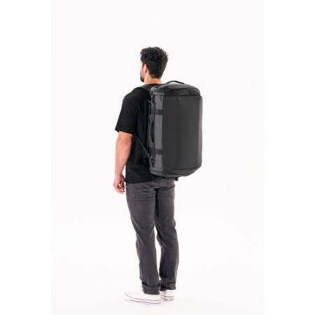 Wandrd Carryall Duffel 60L - torba fotograficzna, podróżna (czarna), CAD60-BK-1 - przykład użycia