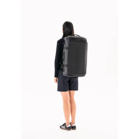 Wandrd Carryall Duffel 60L - torba fotograficzna, podróżna (zielona), CAD60-WG-1 - przykład użycia