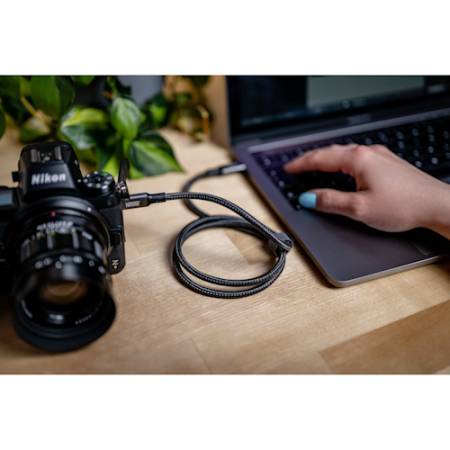 Newell USB-C - USB-C - przewód, kabel, do 100W, PD 4.0, 1 metr, grafitowy, NL3587 - przykład użycia