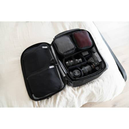 Wandrd Transit Travel - plecak podróżny fotograficzny (35L, czarny) - przykład użycia